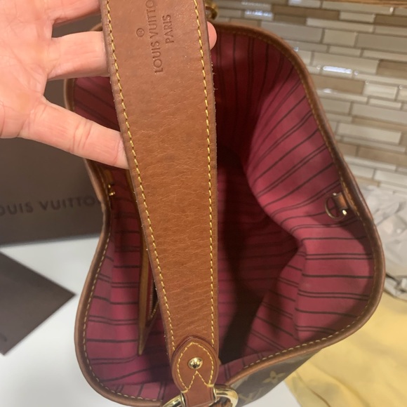 Louis Vuitton Delightful Monogram Bag - Picture 6 of 8